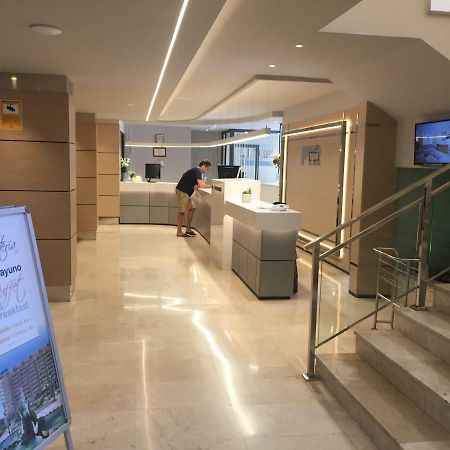 Studio Aparthotel Pyr Fuengirola Eksteriør billede